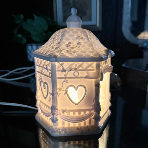 Precious Moments Friendship Hits The Spot Gazebo Nightlight 1999 Cottagecore - Picture 4 of 9